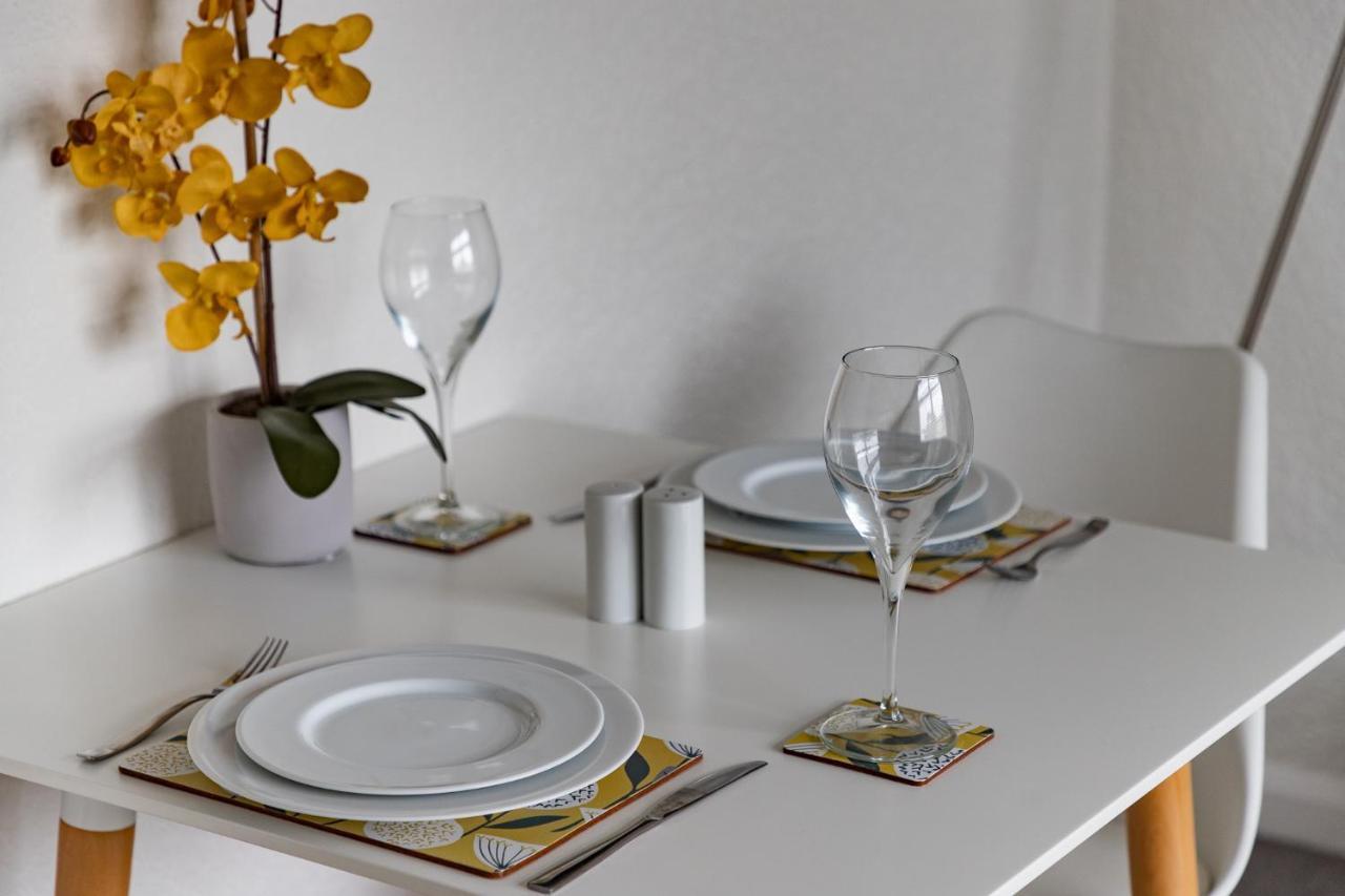 1 Chatsworth Riverscape Apartments - Riverview Apartment In Great Location With Free Parking Overlooking The Gannel Just A Short Walk From Newquays Incredible Beaches And Local Amenities New Quay Eksteriør billede